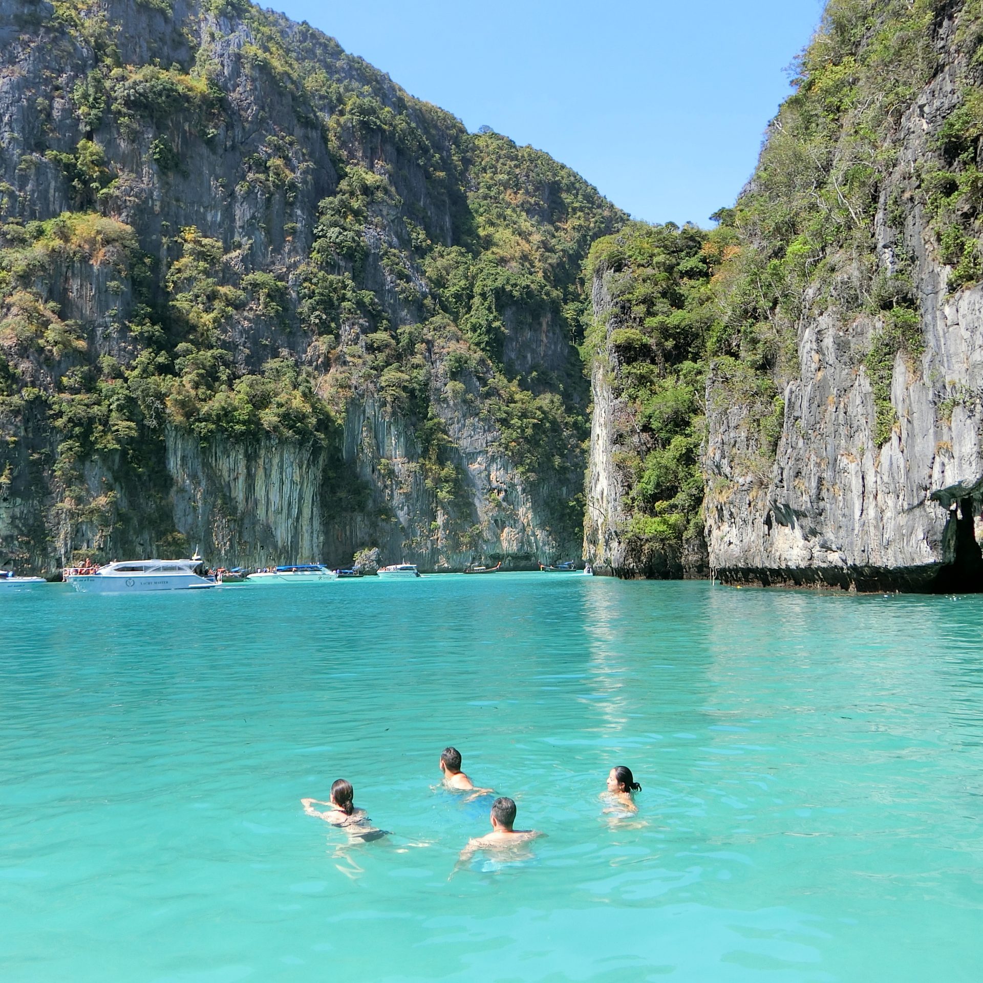 เที่ยวเกาะที่กระบี่